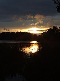 Kachlička 2009: Východ slunce nad rybníkem